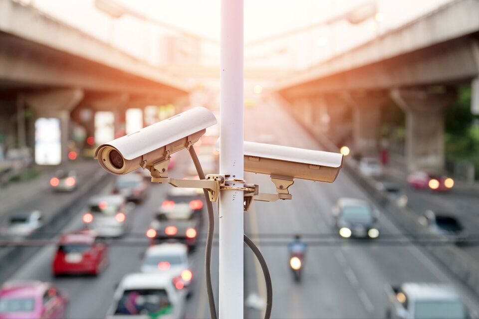 vecteezy_traffic-security-camera_1343682